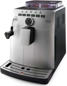 La Gaggia HD8749/11 Naviglio Deluxe è la migliore macchina da caffè per chi cerca un dispositivo pratico, efficiente e privo di fronzoli