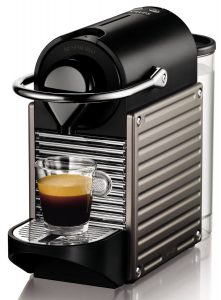 Nespresso Pixie XN3005 è la migliore macchina da caffè per chi cerca praticità e qualità a costi abbordabili